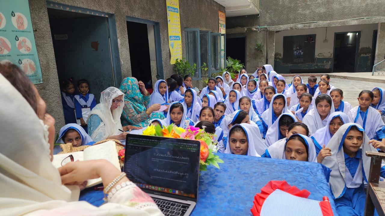 Students in Hadees Class